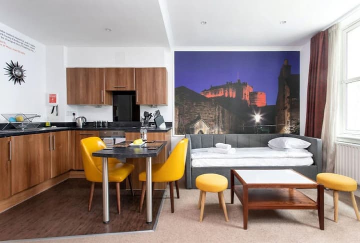 Stewart by Heeton Concept