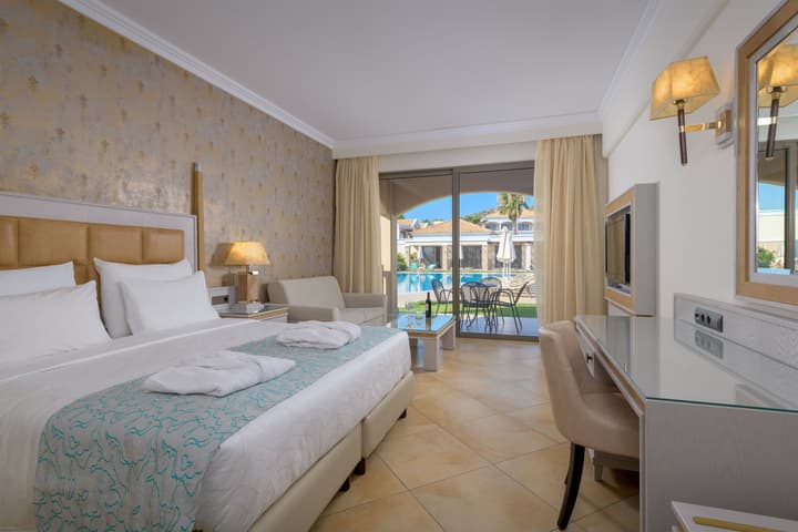 La Marquise Luxury Resort Complex