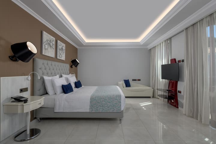 La Marquise Luxury Resort Complex