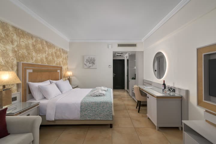 La Marquise Luxury Resort Complex