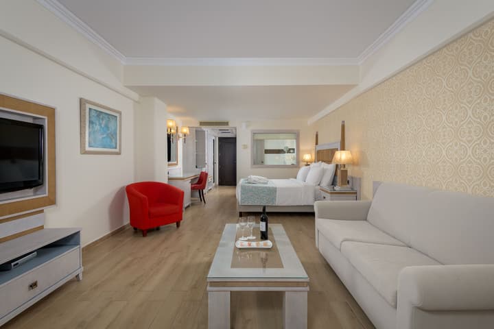 La Marquise Luxury Resort Complex