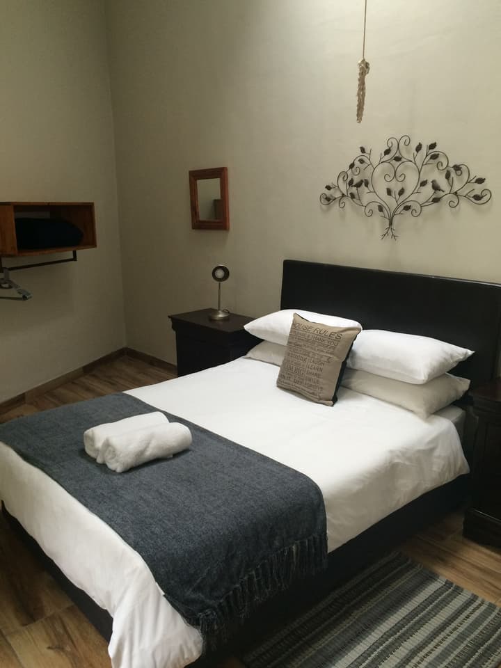 A Sunflower Stop - Hostel
