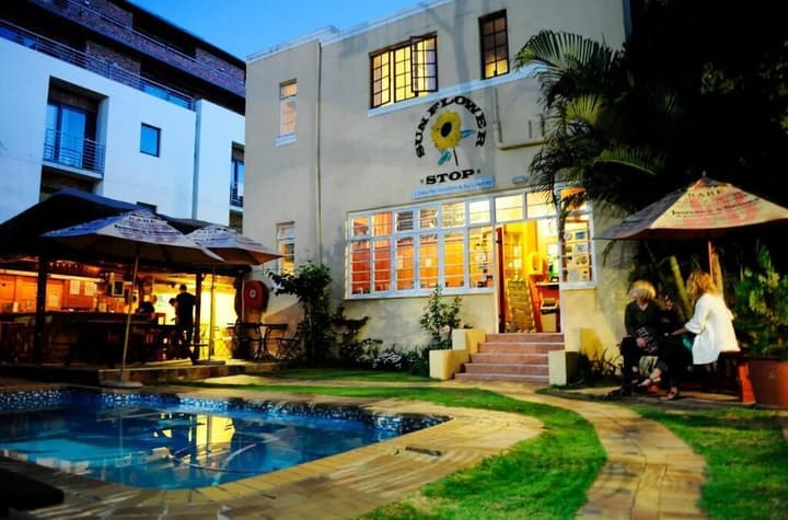 A Sunflower Stop - Hostel