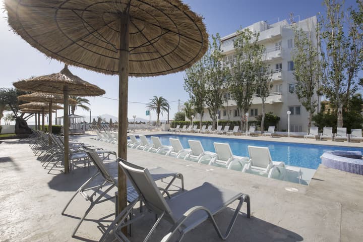 Cabot Hobby Club Apartments