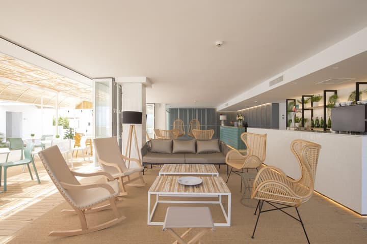 Cabot Hobby Club Apartments