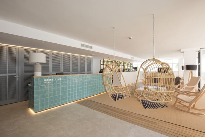 Cabot Hobby Club Apartments