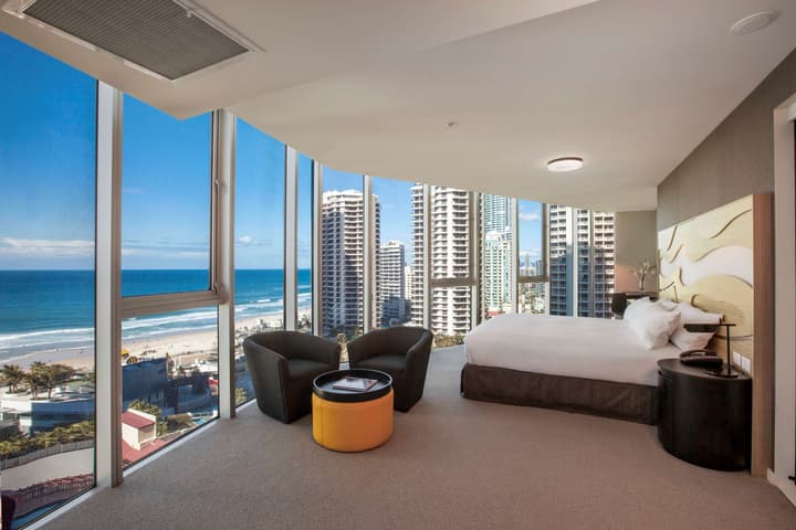 Hilton Surfers Paradise Hotel & Residences