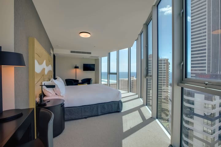 Hilton Surfers Paradise Hotel & Residences