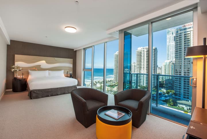 Hilton Surfers Paradise Hotel & Residences