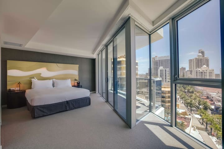 Hilton Surfers Paradise Hotel & Residences