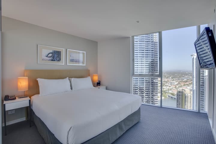 Hilton Surfers Paradise Hotel & Residences