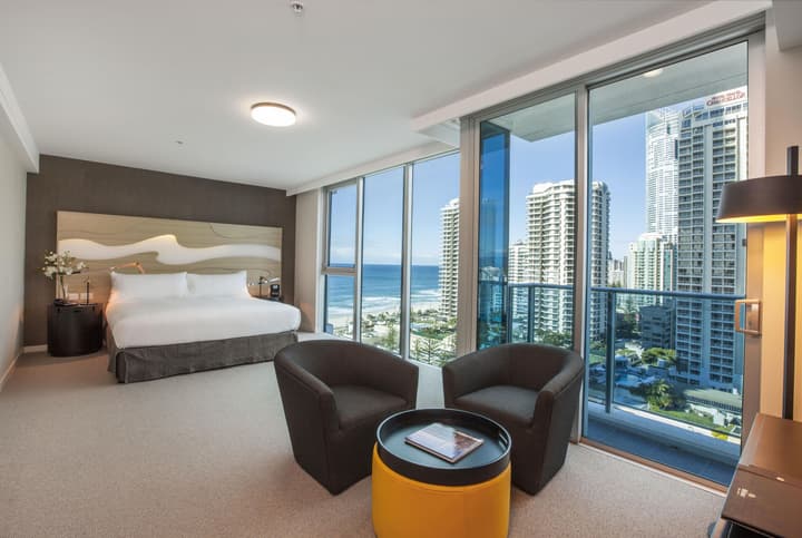 Hilton Surfers Paradise Hotel & Residences