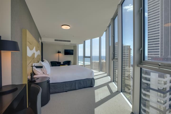 Hilton Surfers Paradise Hotel & Residences