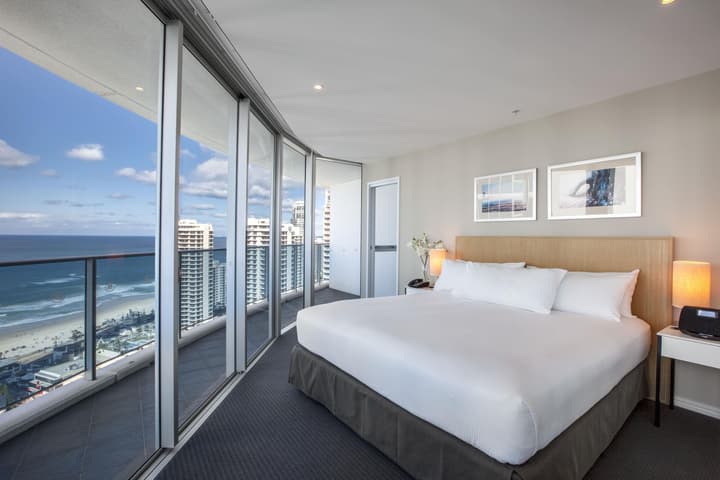 Hilton Surfers Paradise Hotel & Residences
