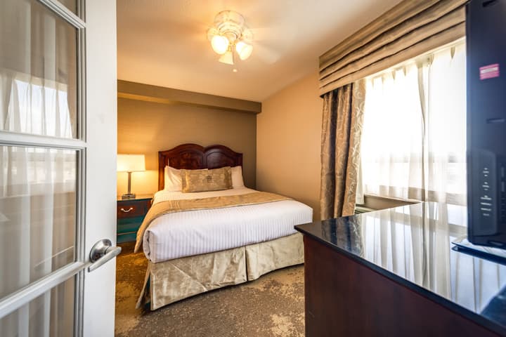 Monte Carlo Inn & Suites Downtown Markham