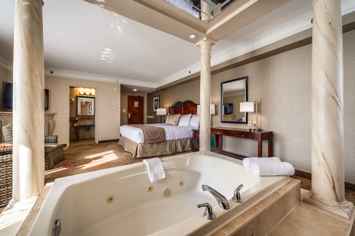 Monte Carlo Inn & Suites Downtown Markham
