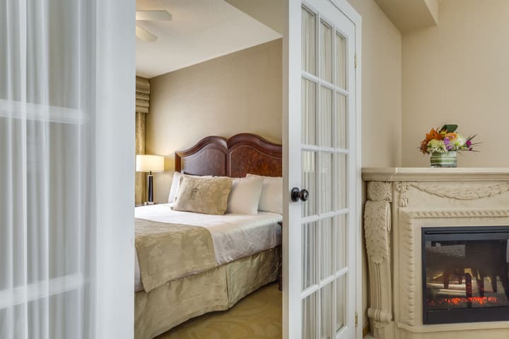 Monte Carlo Inn & Suites Downtown Markham