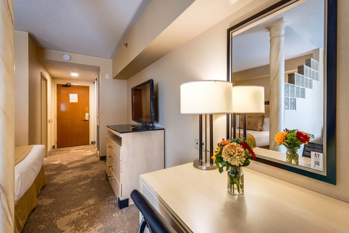 Monte Carlo Inn & Suites Downtown Markham