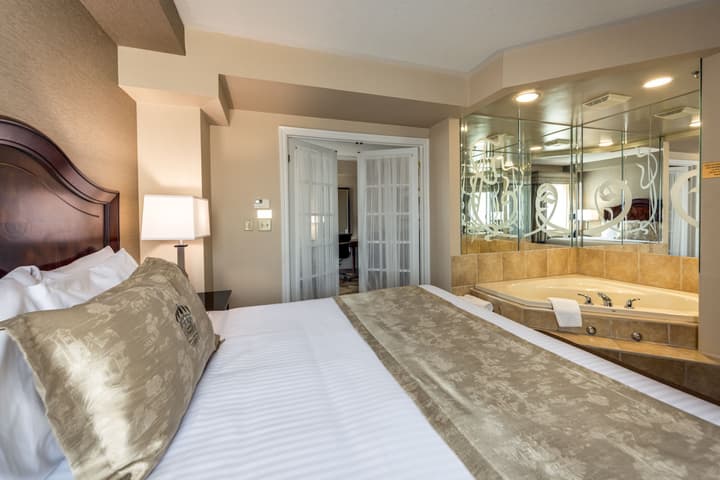 Monte Carlo Inn & Suites Downtown Markham