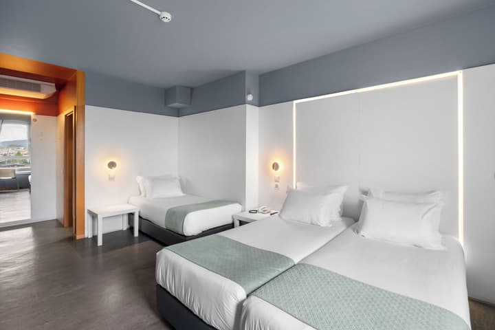 Basic Braga by Axis