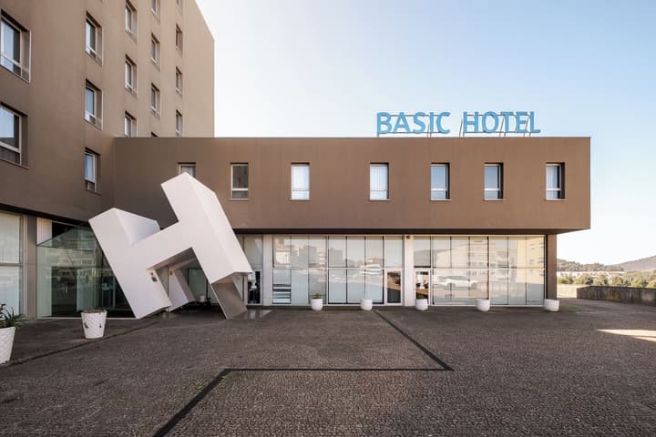 Basic Braga by Axis