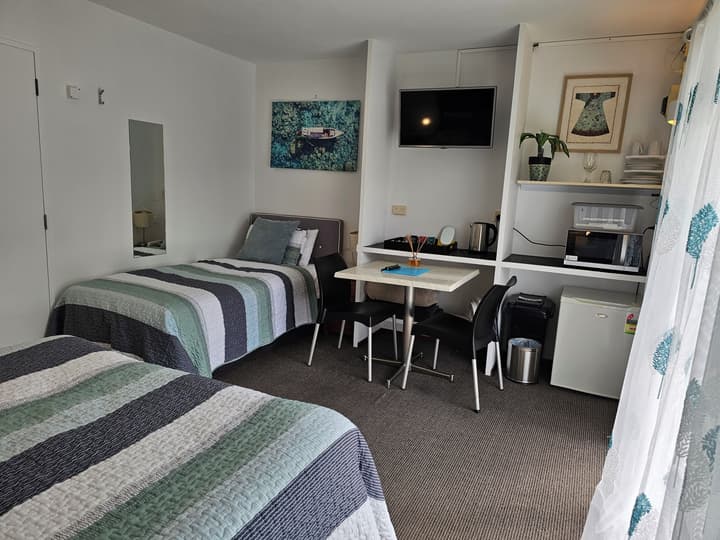 Albert Number 6 Motel