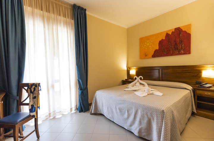 Tropis Hotel