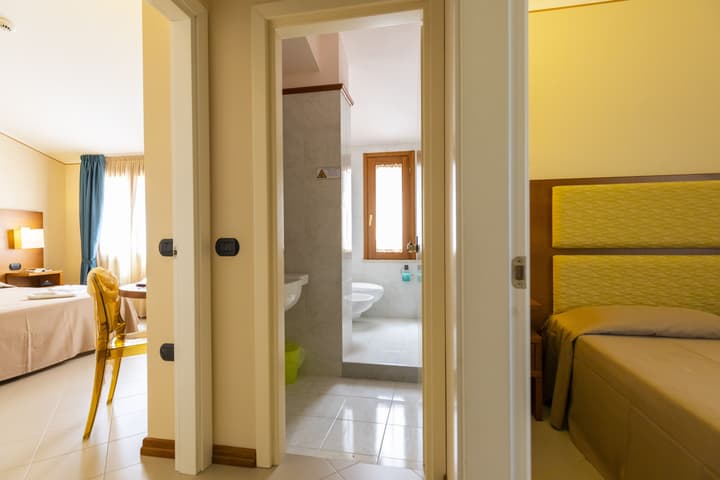Tropis Hotel