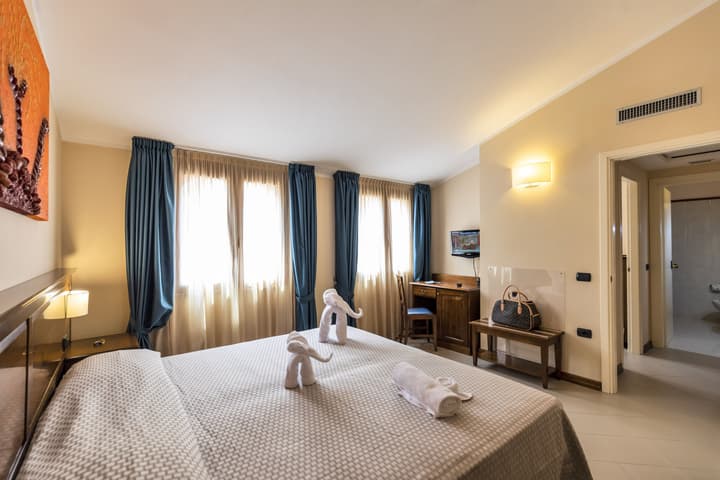 Tropis Hotel