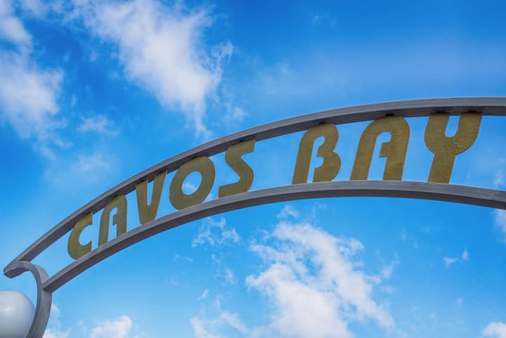 Cavos Bay Hotel and Studios