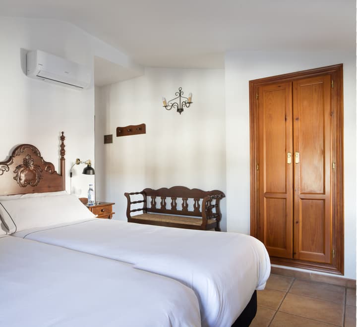 TUGASA Hotel La Posada