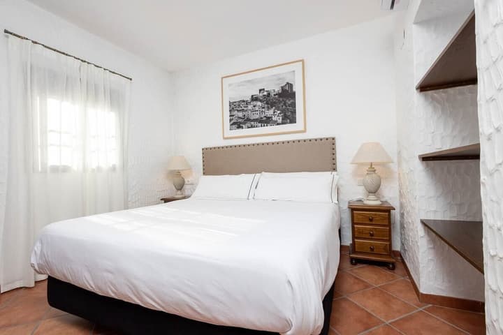 TUGASA Hotel La Posada