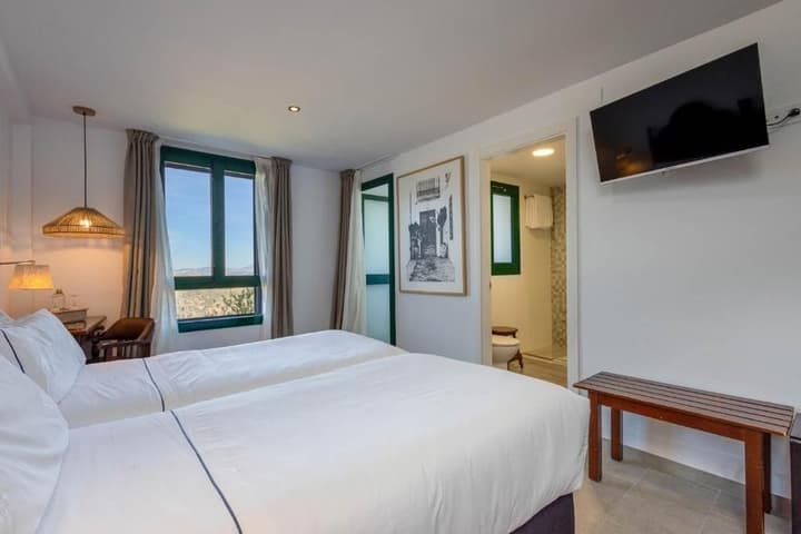 TUGASA Hotel Arco de la Villa
