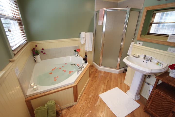 Elliott House Boutique Inn
