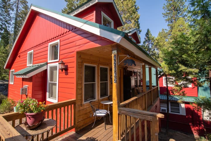 Elliott House Boutique Inn