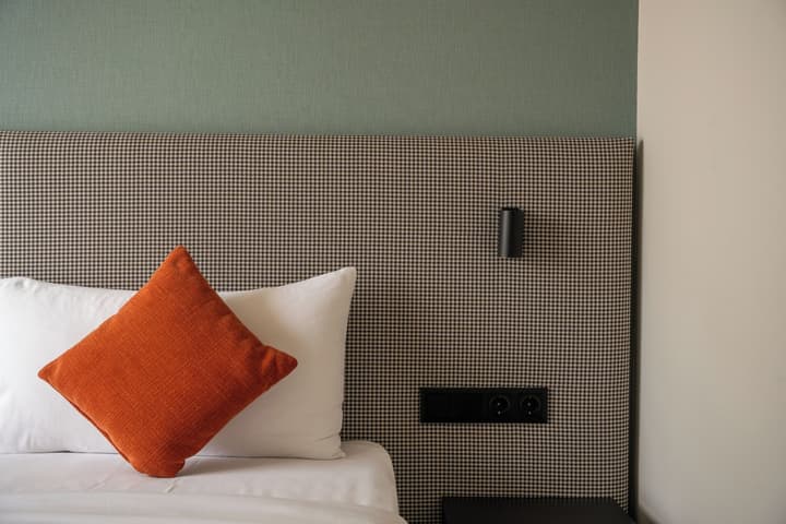 Escala Hotel & Suites
