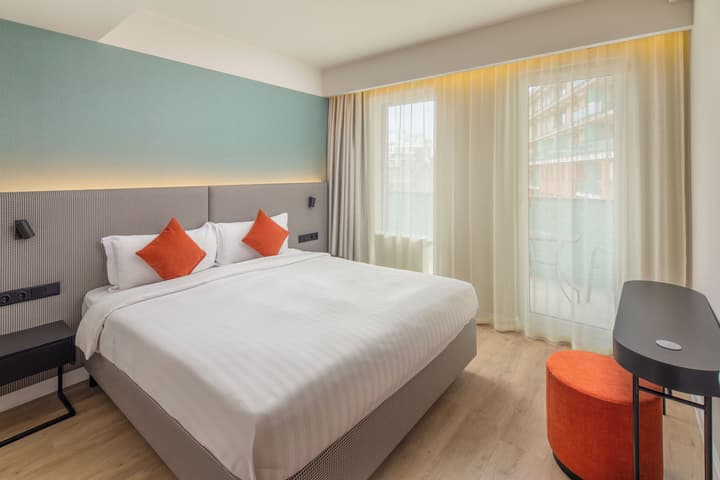 Escala Hotel & Suites