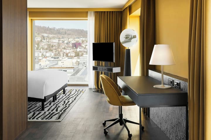 Renaissance Zürich Tower Hotel