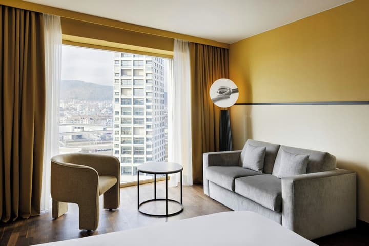 Renaissance Zürich Tower Hotel
