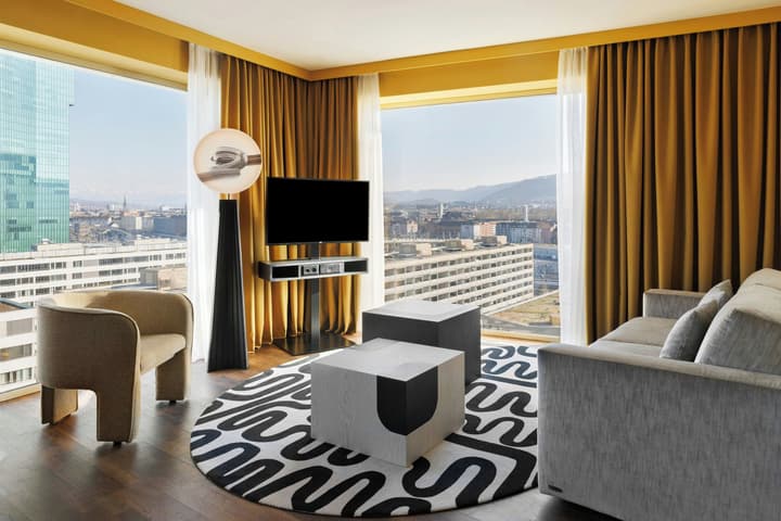 Renaissance Zürich Tower Hotel