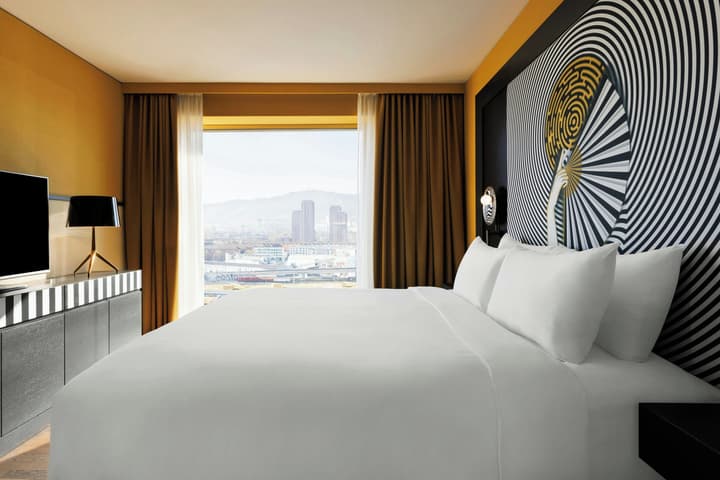 Renaissance Zürich Tower Hotel