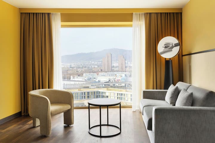 Renaissance Zürich Tower Hotel