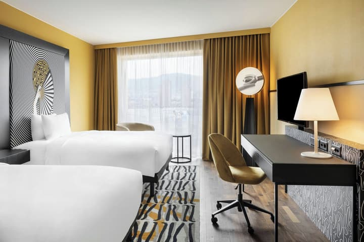Renaissance Zürich Tower Hotel