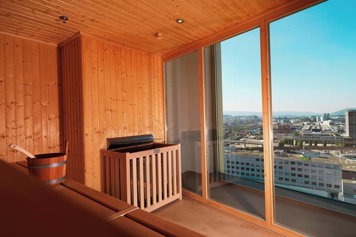 Renaissance Zürich Tower Hotel