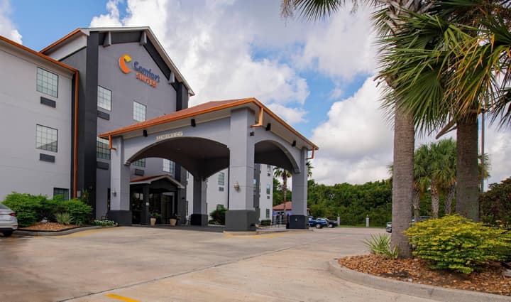 Comfort Suites Oil Center
