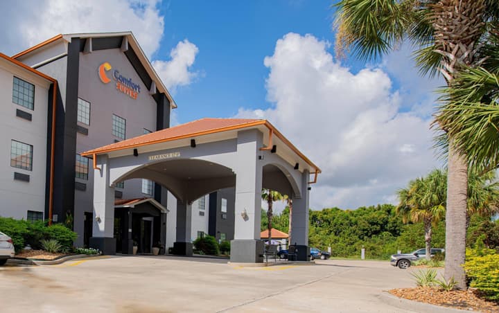 Comfort Suites Oil Center