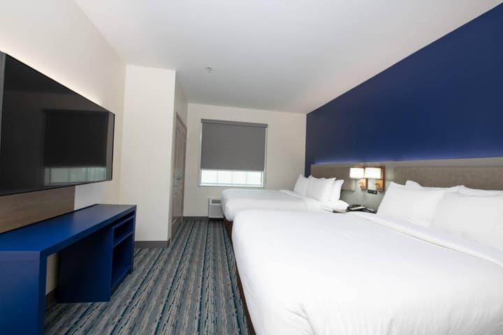 Comfort Suites Oil Center