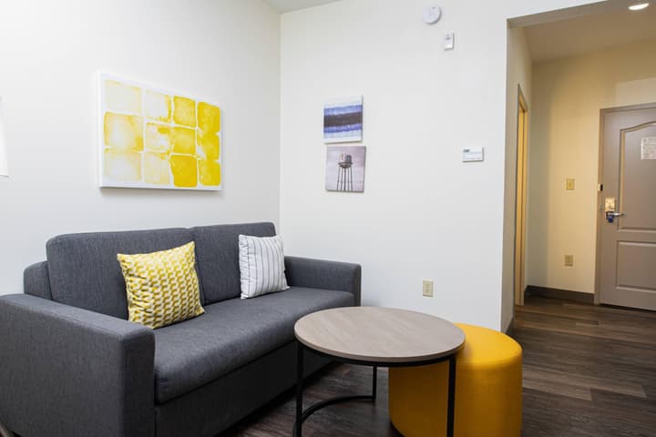 Comfort Suites Oil Center