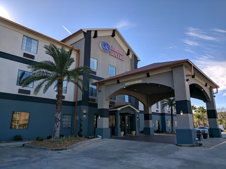 Comfort Suites Oil Center