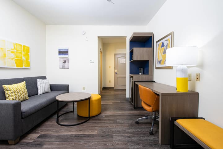 Comfort Suites Oil Center